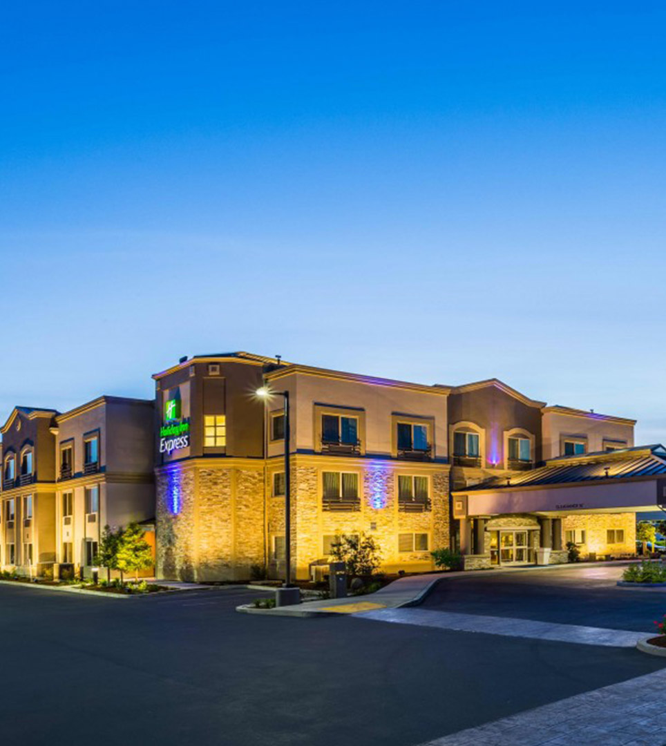 Welcome to Holiday Inn Express & Suites Morgan Hill 