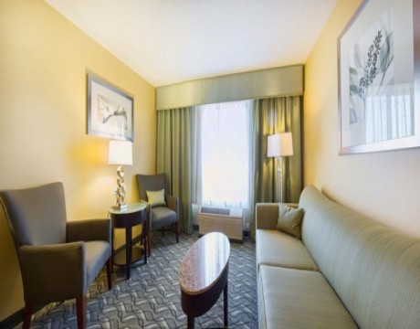 Holiday Inn Express and Suites MH - Junior Suite in Morgan Hill Hotels