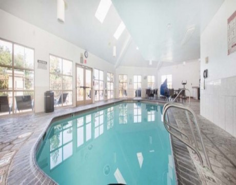 Holiday Inn Express and Suites MH - Indoor Pool in Morgan Hill Hotels